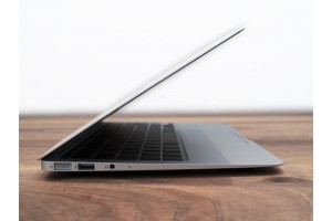 Macbook Air 2011 11"  core i5